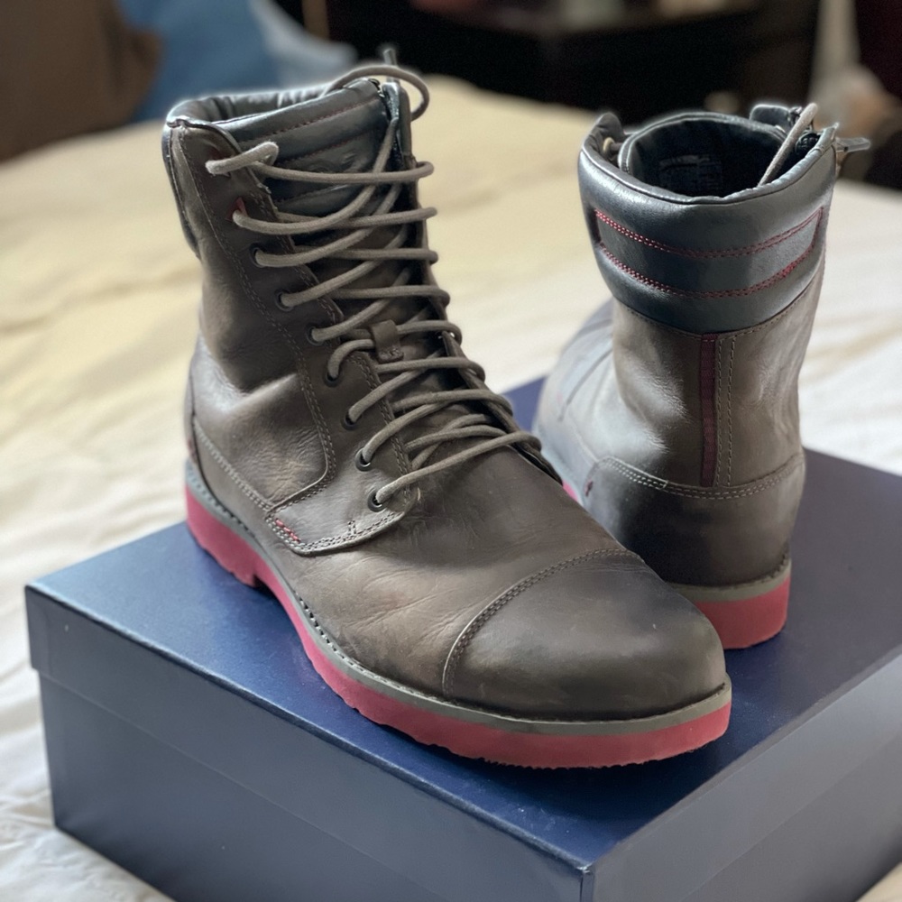 Teva boots